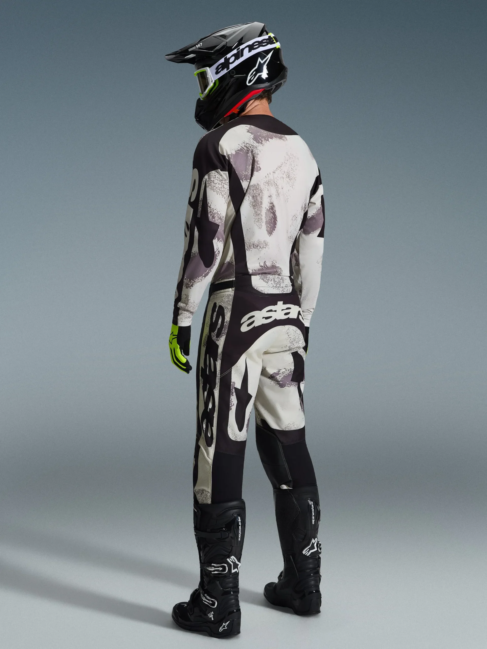 2026 Racer Lahnd Gear Set