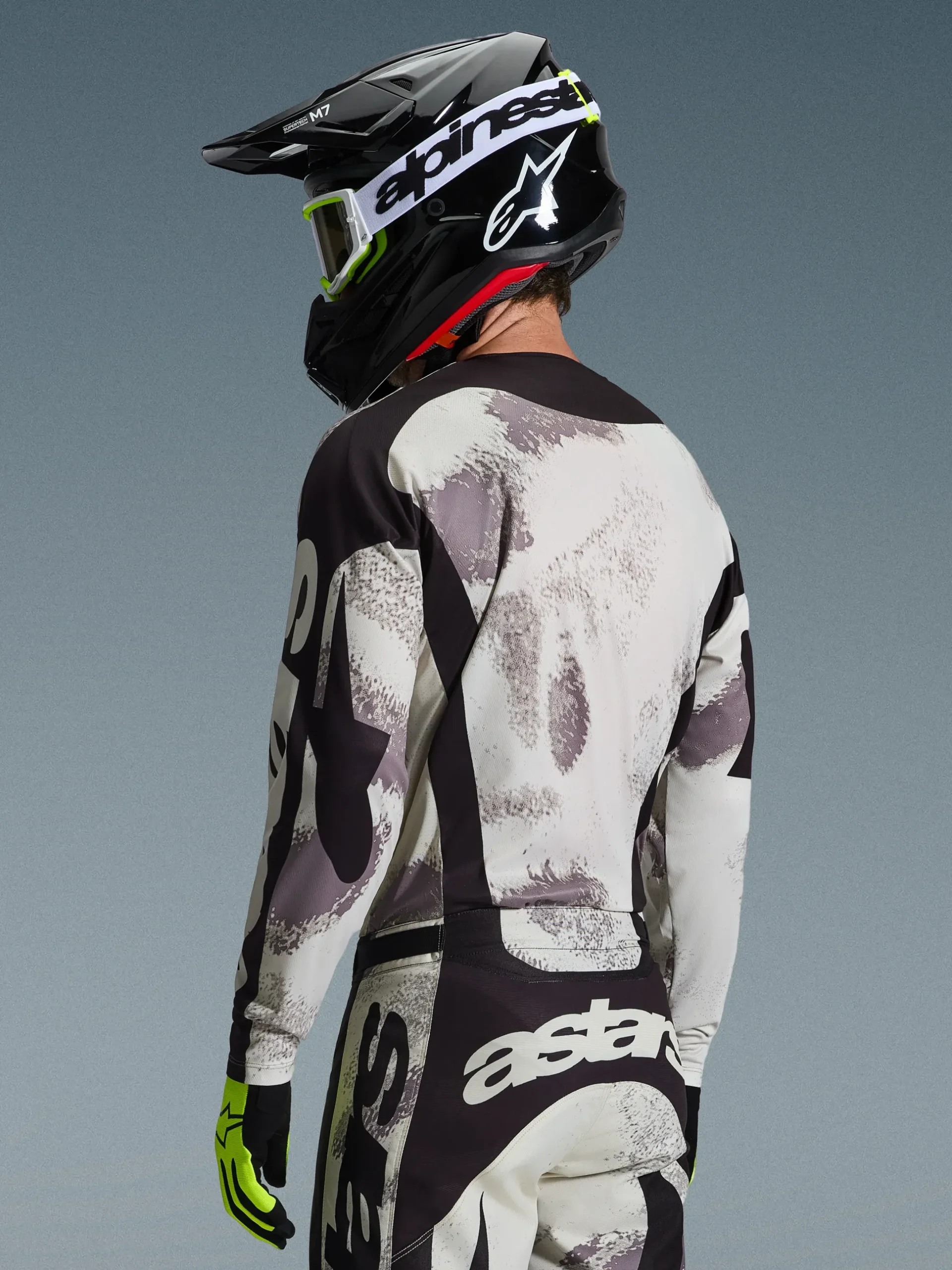 2026 Racer Lahnd Gear Set