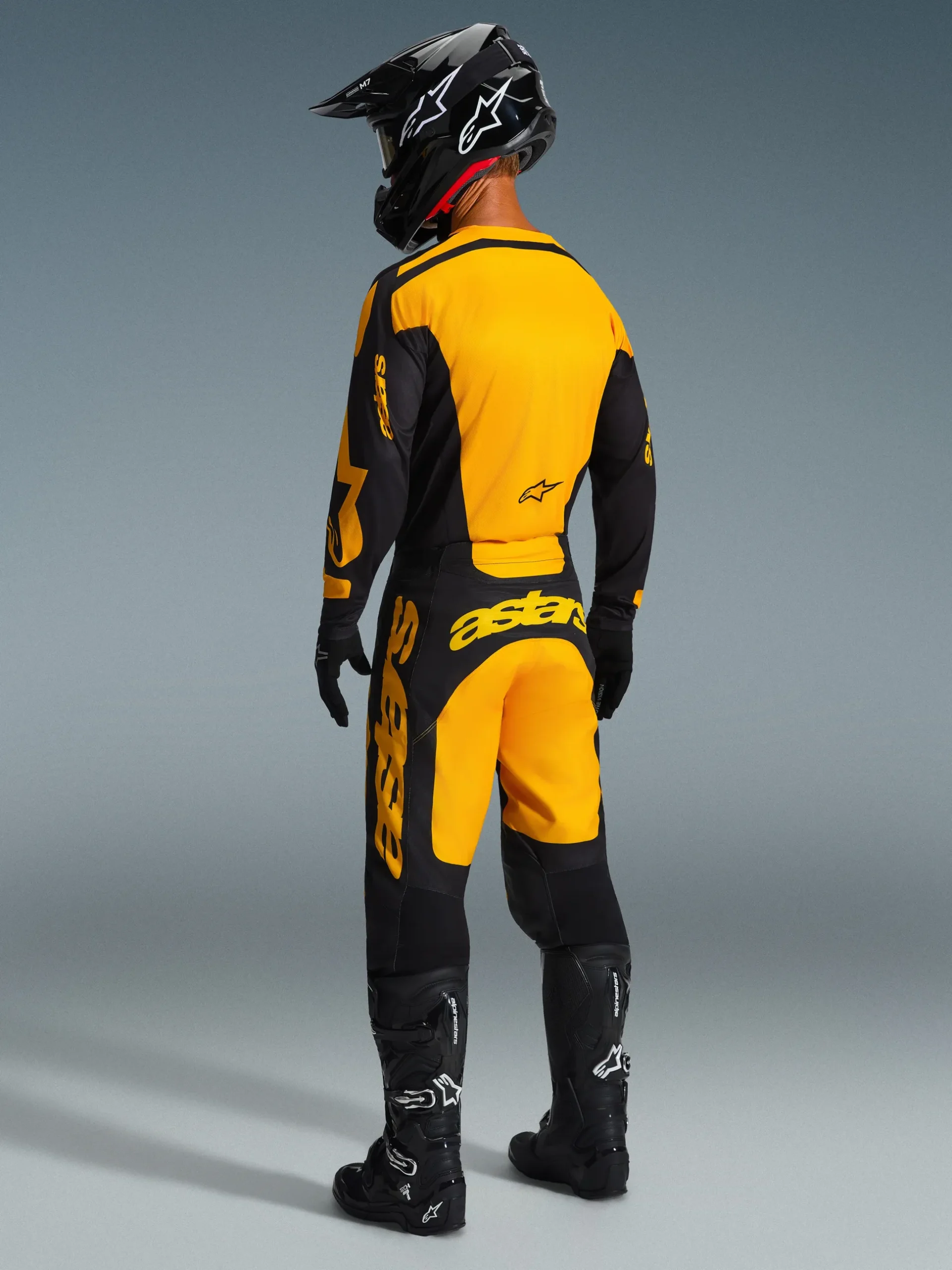2026 Racer Riway Gear Set