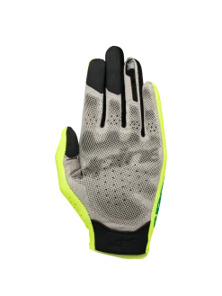 Sim Gloves Graphic 1