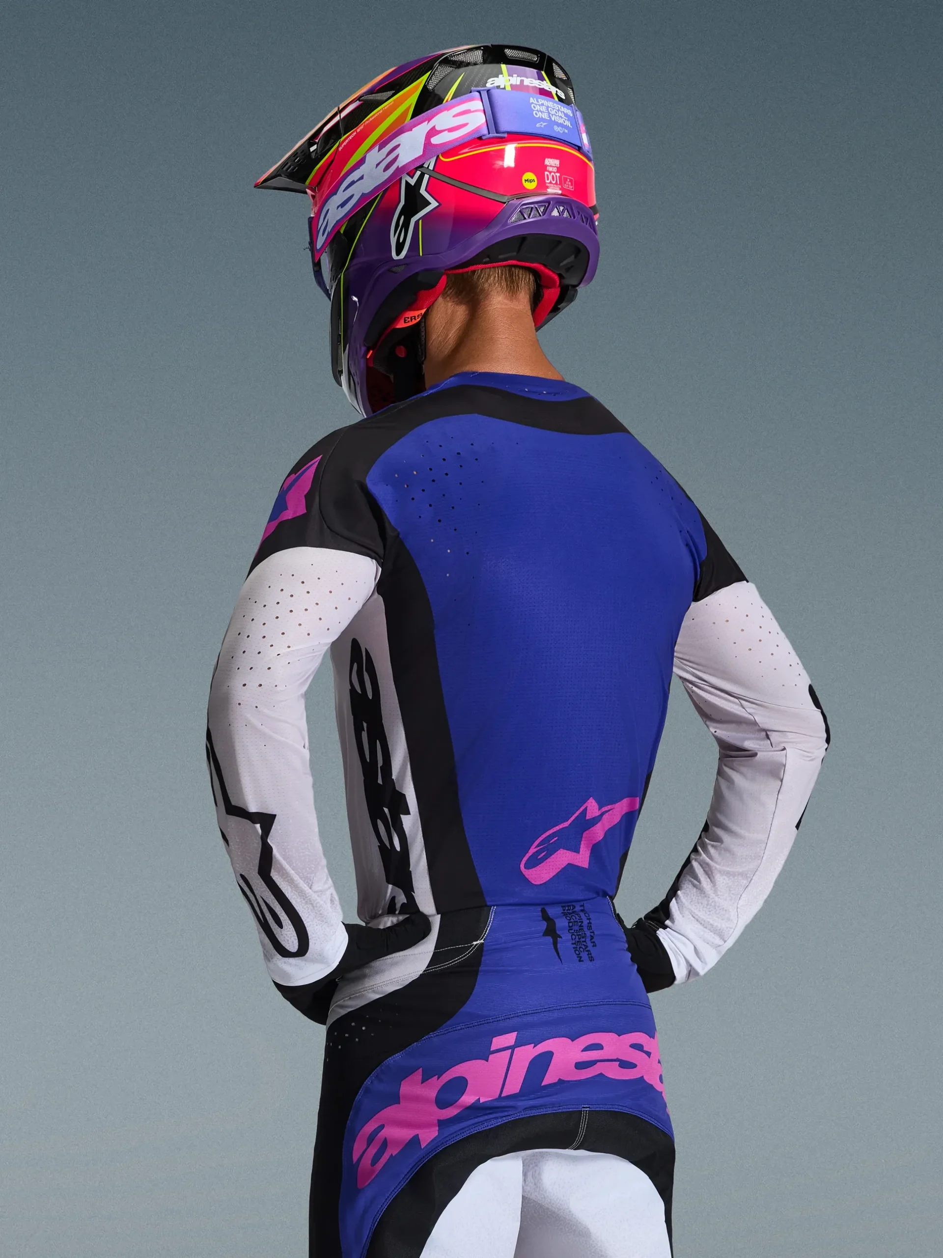 2026 Techstar Knif Gear Set