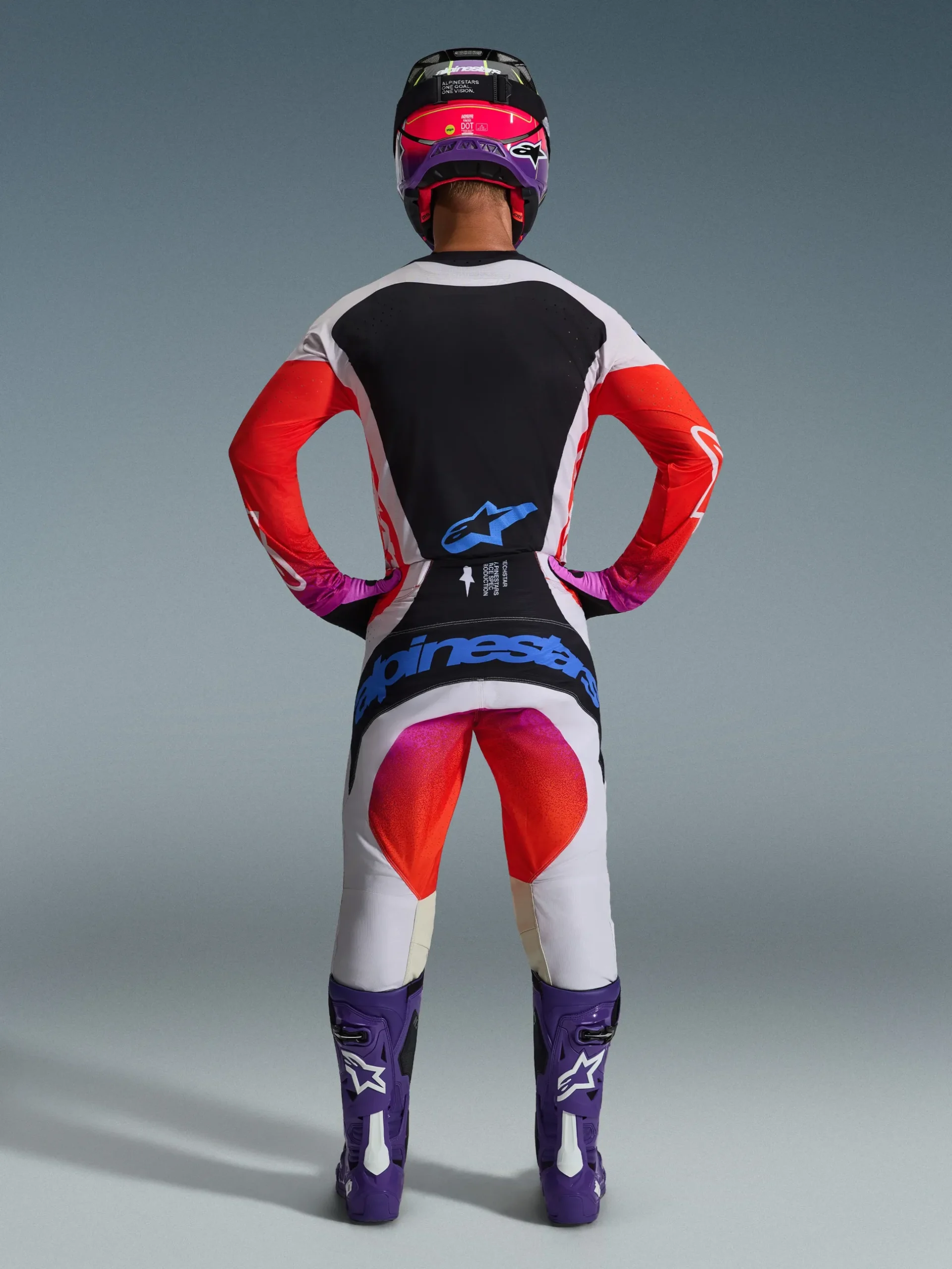 2026 Techstar Knif Gear Set